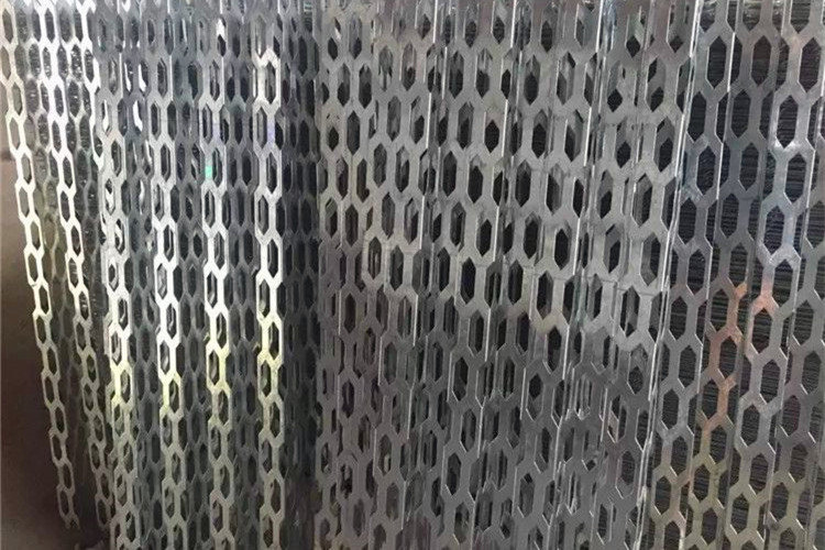 外墙装饰冲孔网 装饰铝板网